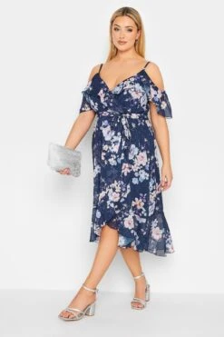 YOURS LONDON - Robe Bleue Marine Floral Épaules Ajourées 10 YOURS LONDON - Robe Bleue Marine Floral Épaules Ajourées -GrandeTendance Boutique 05eaaac5 2b66 44 162051 B