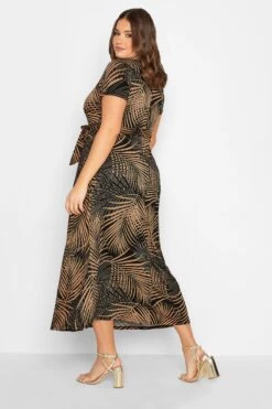 YOURS - Robe Marron Maxi Cache-Coeur Imprimé Feuilles 11 YOURS - Robe Marron Maxi Cache-Coeur Imprimé Feuilles -GrandeTendance Boutique 0824d7e4 e4ed 41 301601 C