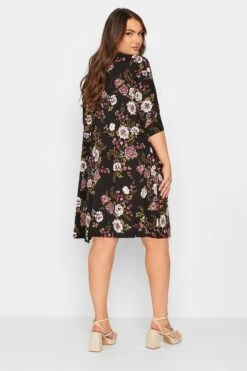 Robe Noire Multi-Floral En Jersey Manches Courtes -GrandeTendance Boutique 0963f935 c2a5 4a 137233 C