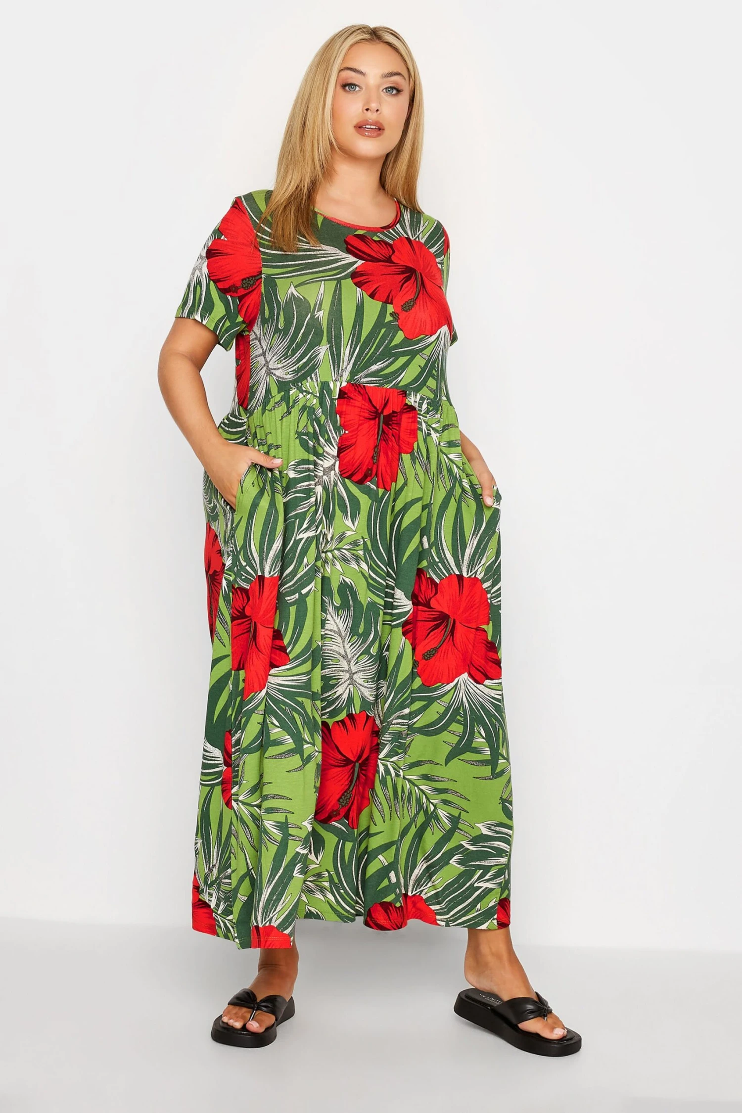 Robe Verte & Rouge Tropical Manches Courtes à Poches 4 Robe Verte & Rouge Tropical Manches Courtes à Poches – Image 2