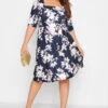 YOURS LONDON - Robe Bleue Marine Floral Manches Courtes 2 YOURS LONDON - Robe Bleue Marine Floral Manches Courtes -GrandeTendance Boutique 1c5541f1 2cd0 48 161258 B