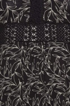 YOURS - Robe Noire Abstrait Empiècement Dentelle Manches Courtes 13 YOURS - Robe Noire Abstrait Empiècement Dentelle Manches Courtes -GrandeTendance Boutique 2242838e 3b00 47 301887 Z