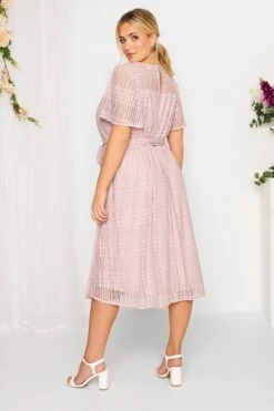 YOURS LONDON - Robe Rose Patineuse Design Dentelle 11 YOURS LONDON - Robe Rose Patineuse Design Dentelle -GrandeTendance Boutique 22a4731a adb1 4b 161999 D
