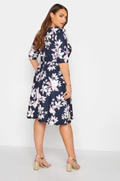 YOURS LONDON - Robe Bleue Marine Floral Manches Courtes -GrandeTendance Boutique 27dc369d 51ed 45 161258 C