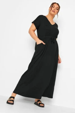 YOURS - Robe Noire Maxi Manches Courtes Design Uni