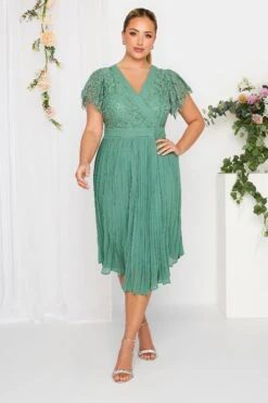 YOURS LONDON - Robe Verte Pastel Dentelle Volantée Demoiselle D'Honneur -GrandeTendance Boutique 2e71aa6e 95e9 48 161899 B