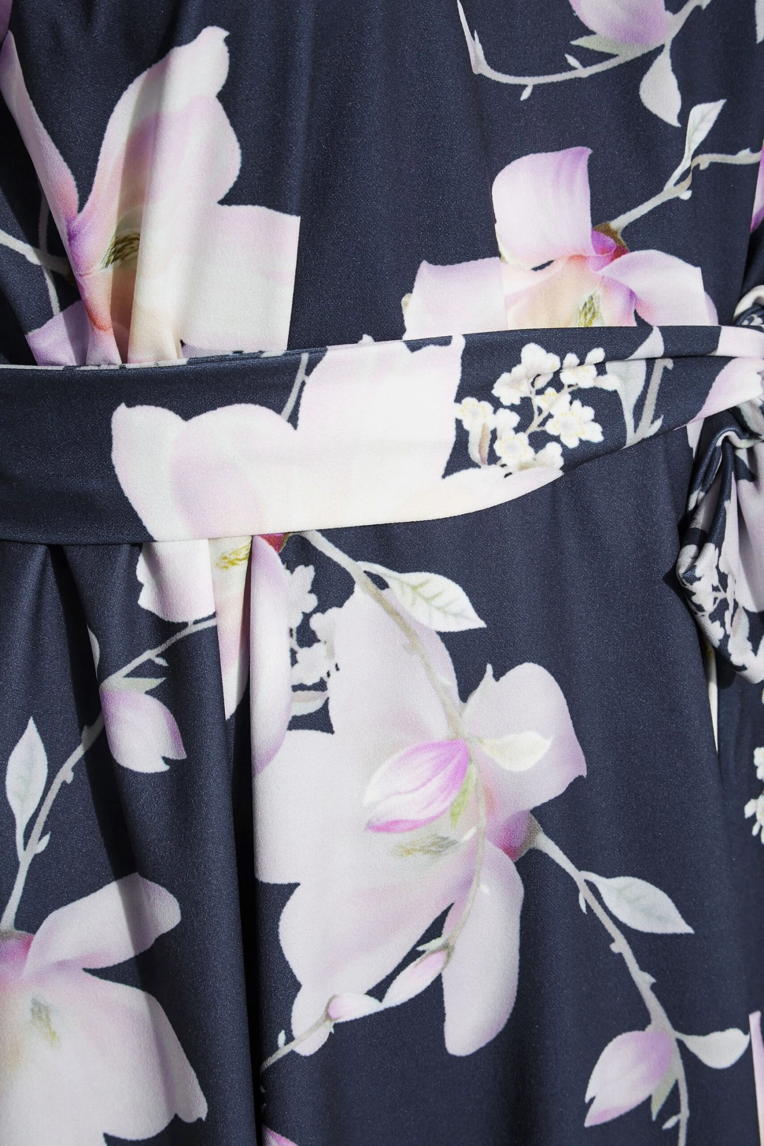 YOURS LONDON - Robe Bleue Floral Patineuse Avec Ceinture 7 YOURS LONDON - Robe Bleue Floral Patineuse Avec Ceinture – Image 5