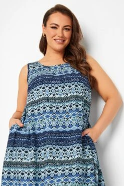 YOURS - Robe Bleue Marine Volanté Coupe Droite Aztèque 14 YOURS - Robe Bleue Marine Volanté Coupe Droite Aztèque -GrandeTendance Boutique 3228043c c9c0 48 137450 D