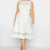 YOURS LONDON - Robe Blanche Patineuse Avec Ceinture -GrandeTendance Boutique 333002f8 24bf 42 162039 A