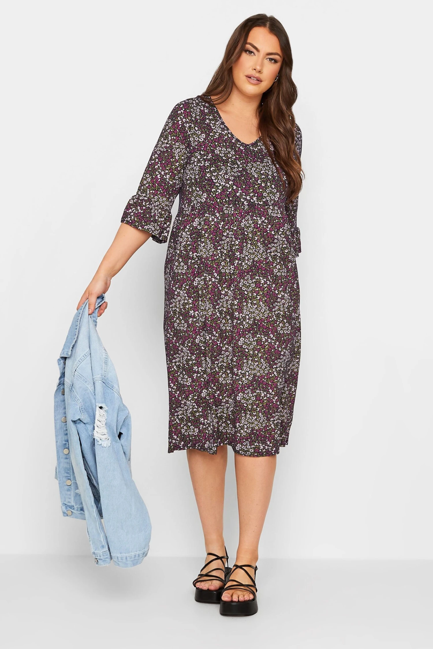 Robe Midaxi Noire En Imprimé Floral Volanté 4 Robe Midaxi Noire En Imprimé Floral Volanté – Image 2