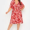 YOURS LONDON - Robe Rose Imprimé Tropical Cache-Coeur 2 YOURS LONDON - Robe Rose Imprimé Tropical Cache-Coeur -GrandeTendance Boutique 3a0d79ad f052 4f 162202 A