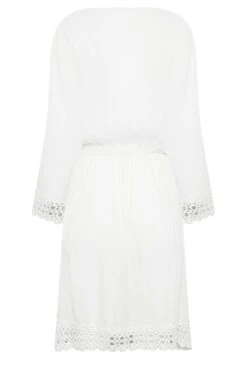 YOURS PETITE - Robe Blanche Crochet Style Kaftan -GrandeTendance Boutique 3db41511 bbb7 4d 174813 Y
