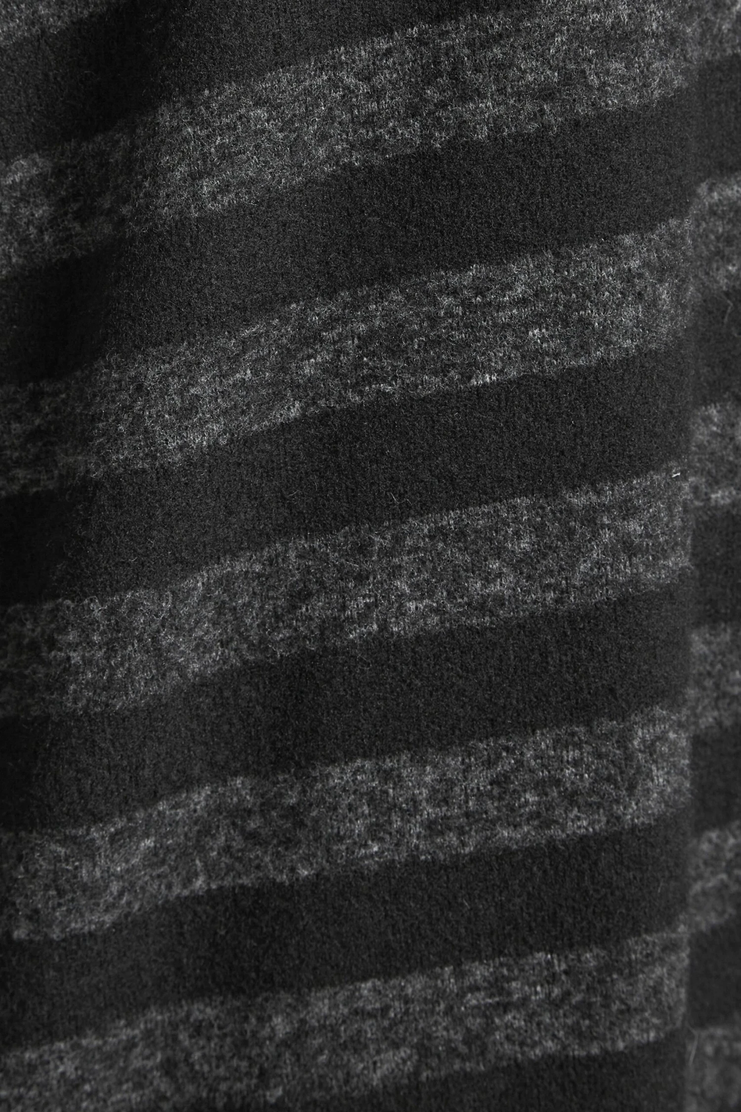 YOURS LUXURY - Robe-Pull Rayures Gris Charbonneux & Noir Manches Longues 8 YOURS LUXURY - Robe-Pull Rayures Gris Charbonneux & Noir Manches Longues – Image 7