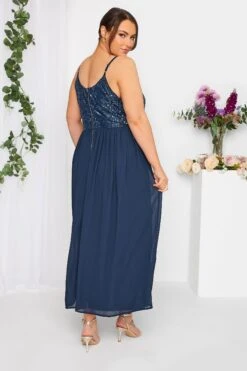 LUXE - Robe Bleue Marine Maxi Fines Bretelles à Sequins 11 LUXE - Robe Bleue Marine Maxi Fines Bretelles à Sequins -GrandeTendance Boutique 45739171 6e0e 4c 161995 C