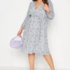 YOURS LONDON - Robe Bleue Pastel Design Cache-Coeur Floral -GrandeTendance Boutique 4c79f1da 0b89 4d 161193 B