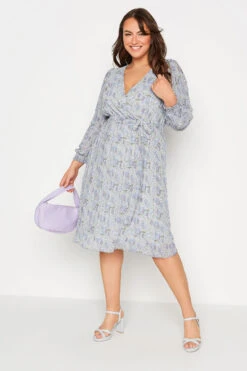 YOURS LONDON - Robe Bleue Pastel Design Cache-Coeur Floral