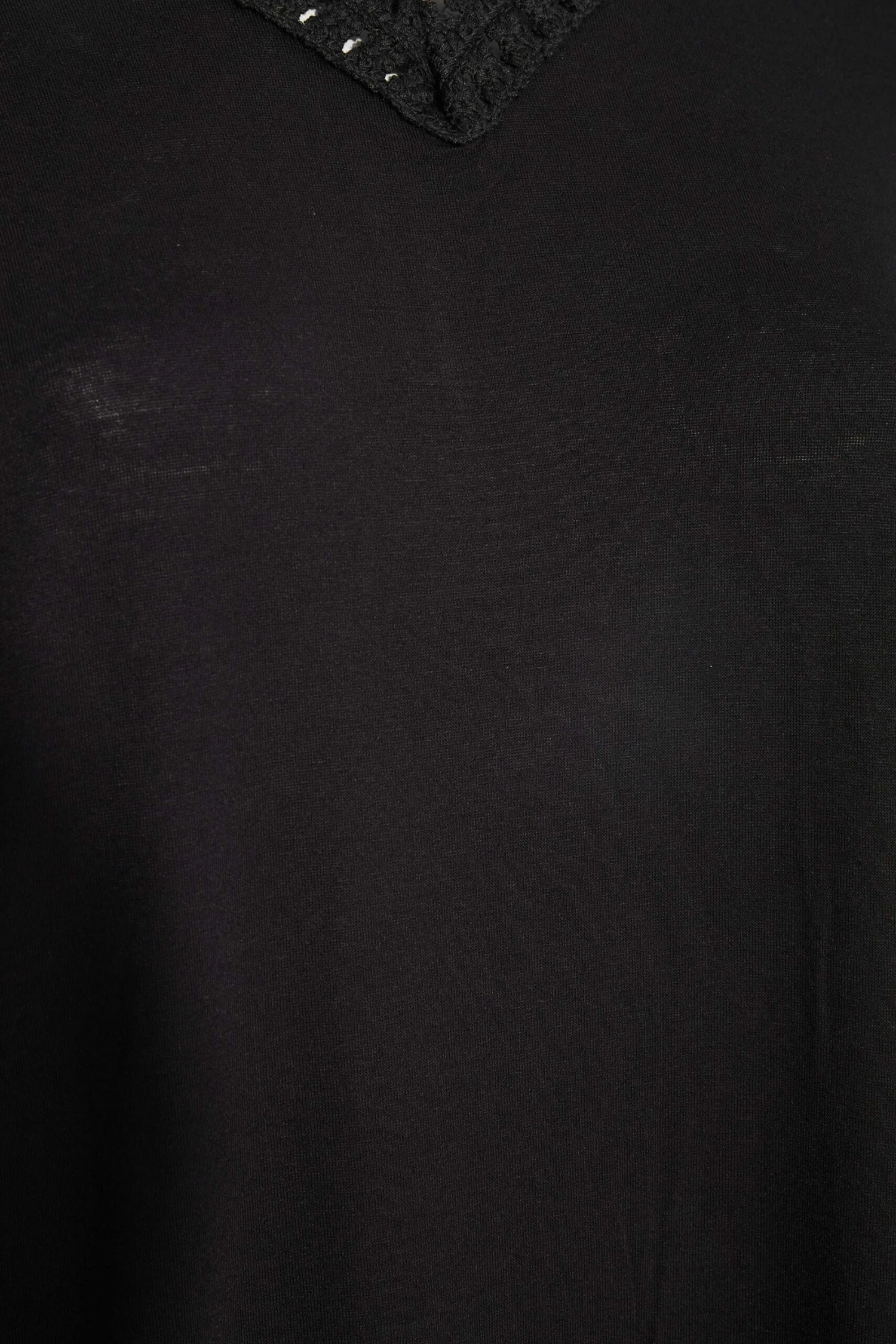 Robe Noire Bordure En Crochet 7 Robe Noire Bordure En Crochet – Image 5