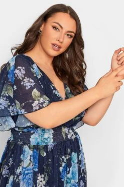 YOURS LONDON - Robe Bleue Marine & Bleu Ciel Floral Cache-Coeur 12 YOURS LONDON - Robe Bleue Marine & Bleu Ciel Floral Cache-Coeur -GrandeTendance Boutique 5f343295 3059 49 162049 D