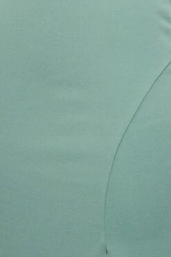 YOURS PETITE - Robe Verte Pastel Maxi Fente à L'Ourlet -GrandeTendance Boutique 648c91f5 2b65 4e 174531 Z