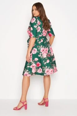 YOURS LONDON - Robe Verte Foncée Floral Manches Courtes -GrandeTendance Boutique 6514d3fd f2aa 45 161733 C