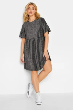 Robe Argentée Smocké Manches Courtes Volantées