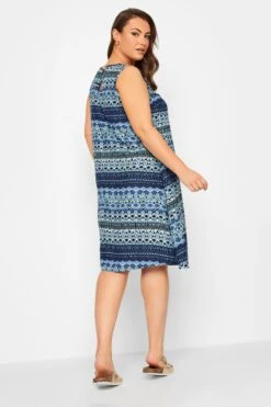 YOURS - Robe Bleue Marine Volanté Coupe Droite Aztèque 13 YOURS - Robe Bleue Marine Volanté Coupe Droite Aztèque -GrandeTendance Boutique 66fb7c5f 1426 4e 137450 C