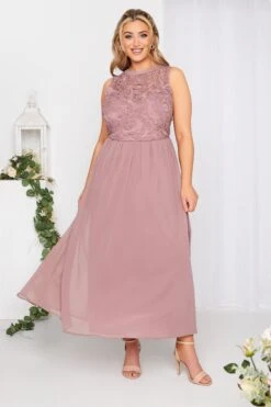 YOURS LONDON - Robe Rose Pastel Maxi En Mousseline Demoiselle D'Honneur