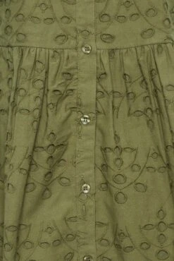 YOURS PETITE - Robe Verte Kaki Broderie Anglaise Smocké 13 YOURS PETITE - Robe Verte Kaki Broderie Anglaise Smocké -GrandeTendance Boutique 6dd76d91 50e0 45 174546 Z