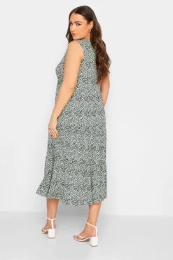 YOURS - Robe Maxi Bleue Floral En Cache-Coeur Sans Manches 11 YOURS - Robe Maxi Bleue Floral En Cache-Coeur Sans Manches -GrandeTendance Boutique 6de07f3b 7357 4f 301897 C