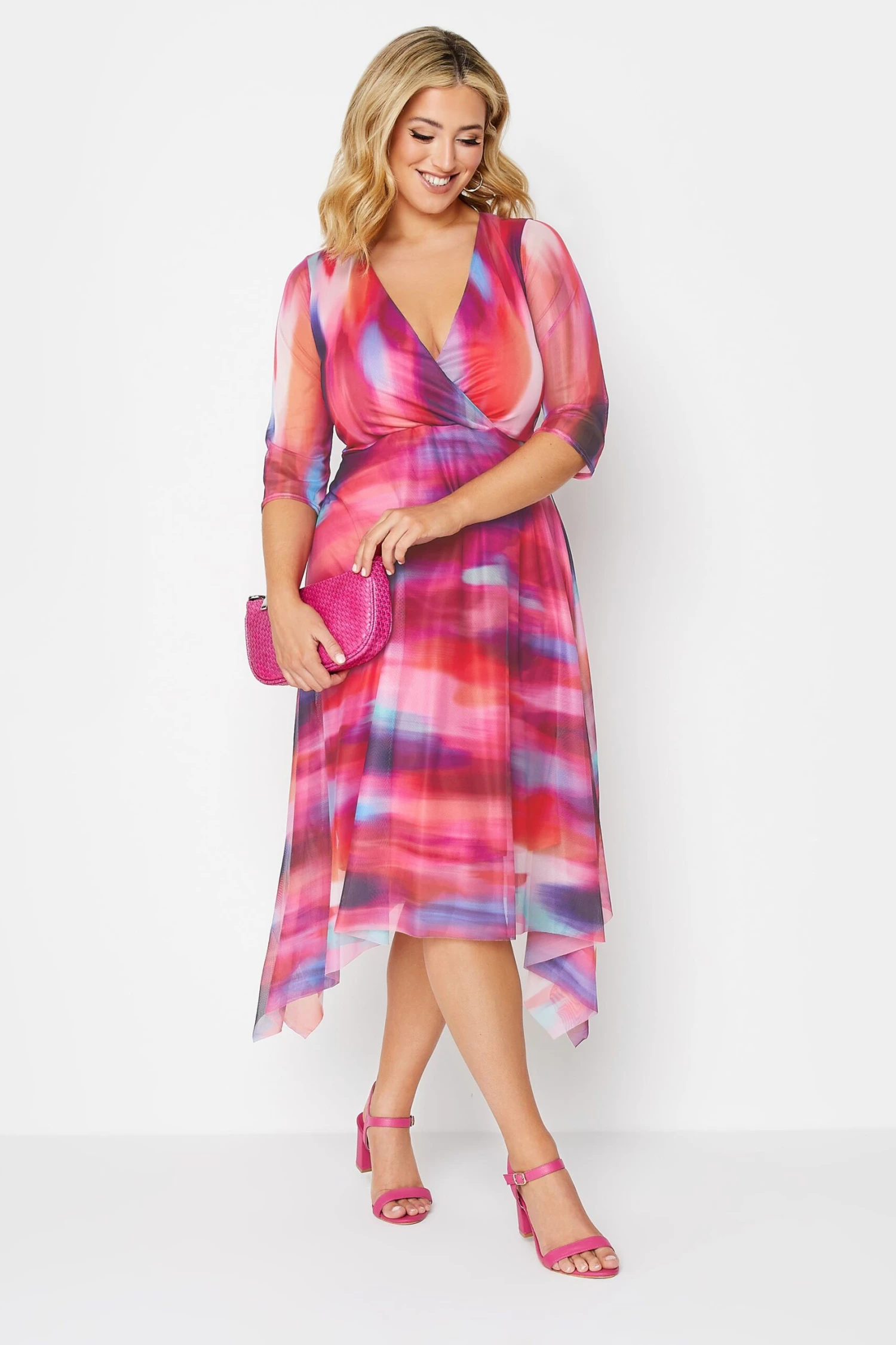 YOURS LONDON - Robe Midi En Mousseline Rose Imprimé Abstrait 4 YOURS LONDON - Robe Midi En Mousseline Rose Imprimé Abstrait – Image 2
