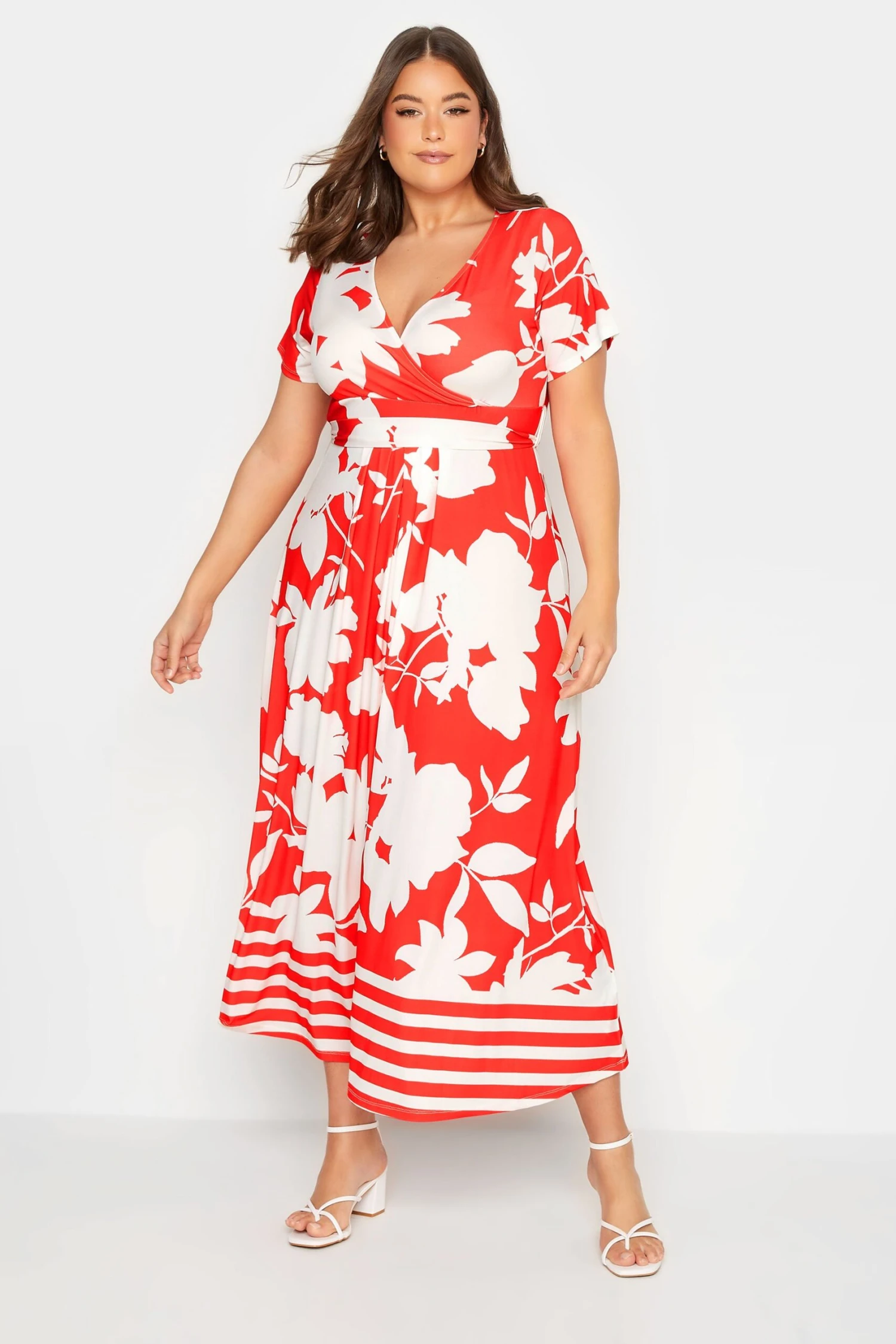 YOURS - Robe Midaxi Rouge & Blanche Cache-Coeur Floral 4 YOURS - Robe Midaxi Rouge & Blanche Cache-Coeur Floral – Image 2