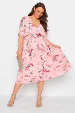 YOURS LONDON - Robe Rose Pâle Plissée Floral Cache-Coeur