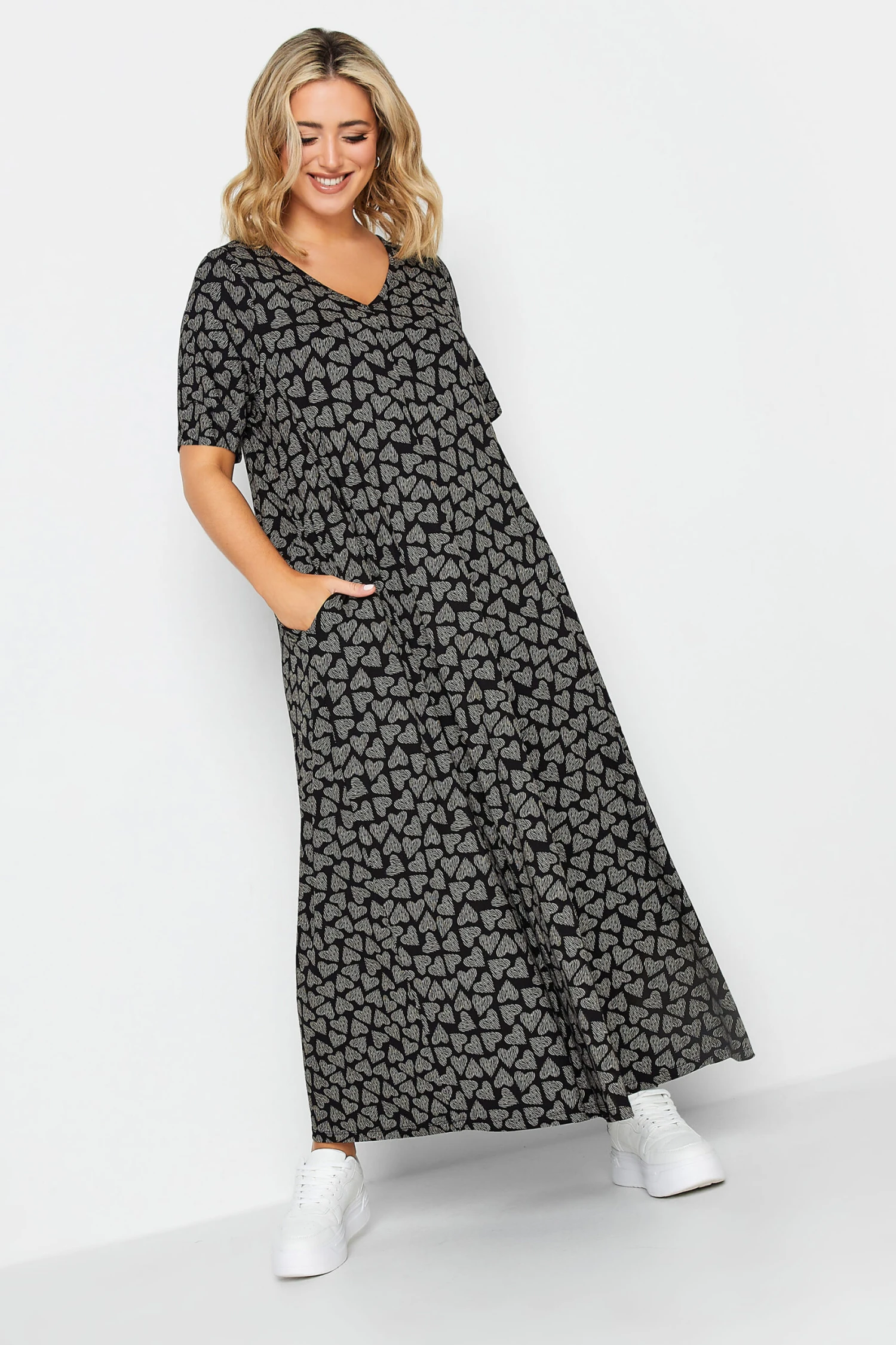 YOURS - Robe En Jersey Maxi Noire Design Coeurs 3 YOURS - Robe En Jersey Maxi Noire Design Coeurs