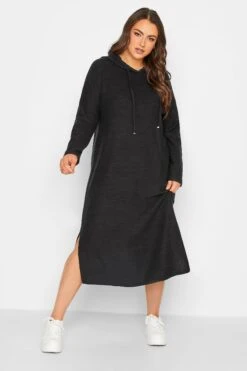 Robe-Pull Noire à Capuche Toucher Doux