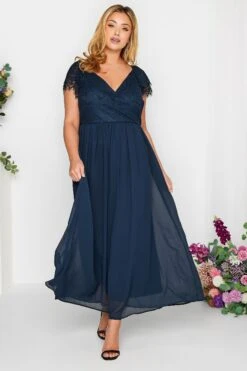 YOURS LONDON - Robe Bleue Marine Dentelle Cache-Coeur 11 YOURS LONDON - Robe Bleue Marine Dentelle Cache-Coeur -GrandeTendance Boutique 9536fe1c 670e 42 161893 B 1