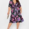 YOURS LONDON - Robe Noire Floral Rose & Violet Cache-Coeur -GrandeTendance Boutique 984a234a 58e2 4a 162201 A