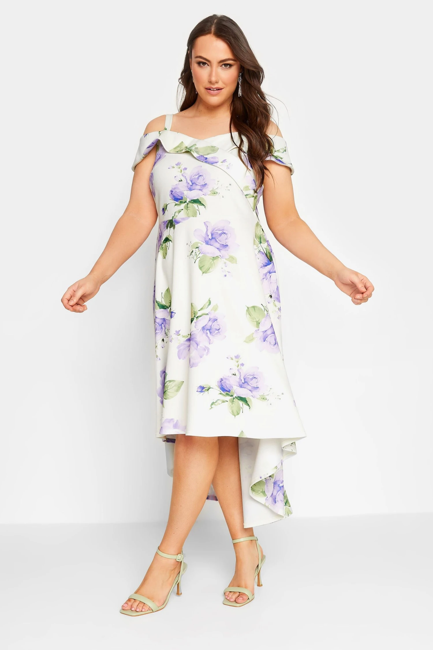 YOURS LONDON - Robe Blanche & Lavande Floral En Bardot Demoiselle D'Honneur 4 YOURS LONDON - Robe Blanche & Lavande Floral En Bardot Demoiselle D'Honneur – Image 2