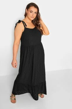 YOURS - Robe Maxi Noir Broderie Anglaise Volantée -GrandeTendance Boutique 9f1bd27a a37f 49 137537 B
