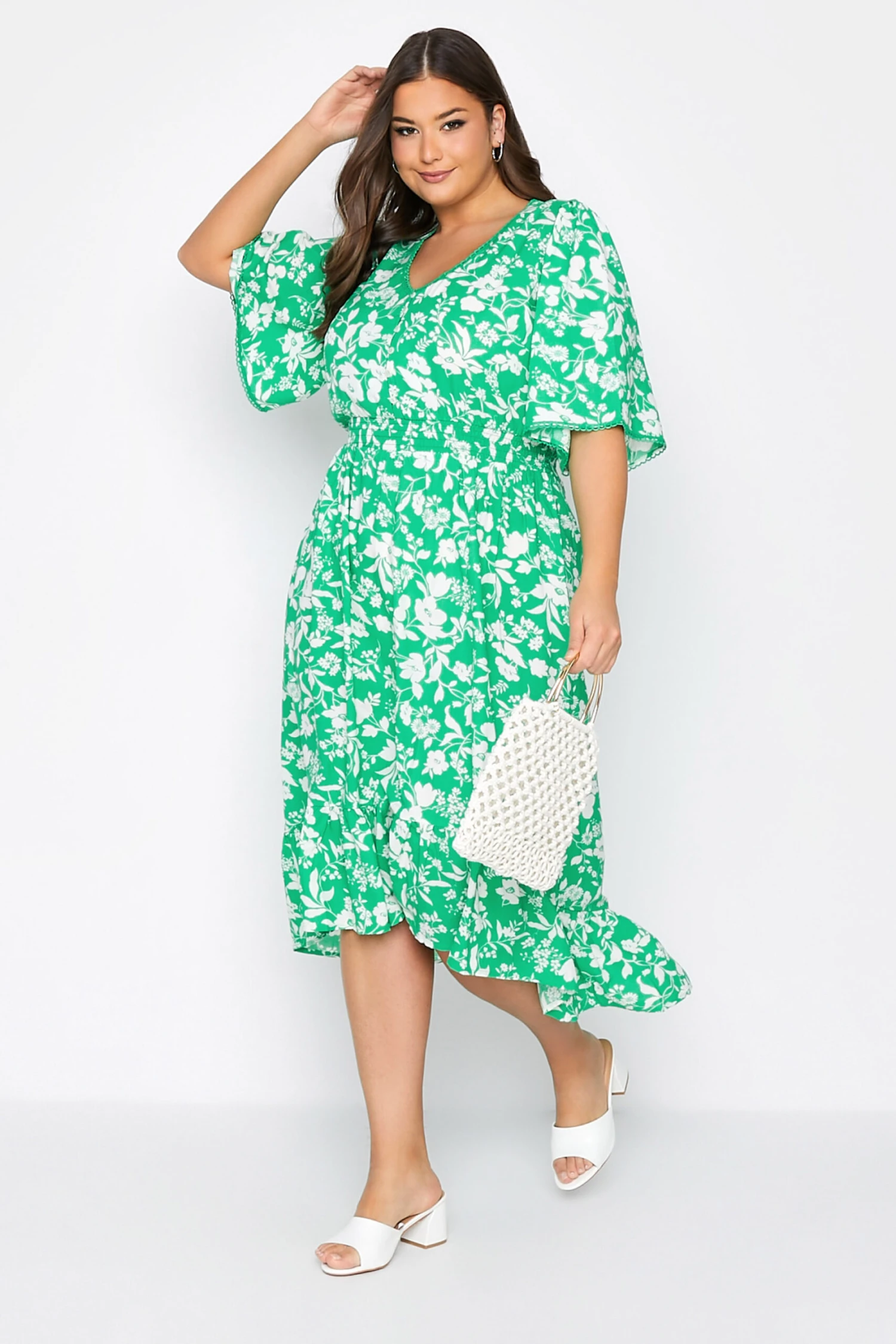 Robe Verte Floral Ourlet Plongeant Volanté 3 Robe Verte Floral Ourlet Plongeant Volanté
