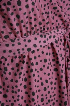 YOURS LONDON - Robe Rose Dalmatien Midi Coupe Cache-Coeur -GrandeTendance Boutique a6c86151 04e2 45 161230 S