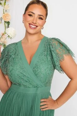 YOURS LONDON - Robe Verte Pastel Dentelle Volantée Demoiselle D'Honneur -GrandeTendance Boutique ad792e98 83ab 47 161899 D