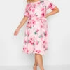 YOURS LONDON - Robe Rose Floral Smocké Volantée 1 YOURS LONDON - Robe Rose Floral Smocké Volantée -GrandeTendance Boutique ade26d57 9ae3 49 162215 A