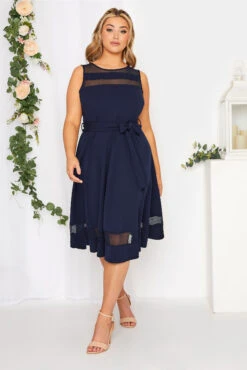 YOURS LONDON - Robe Bleue Marine Patineuse Avec Ceinture