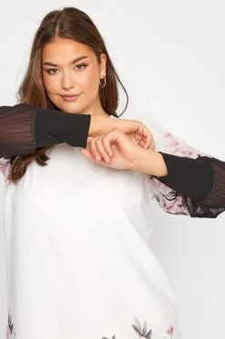 YOURS LONDON - Robe Blanche Bordure Noire & Floral -GrandeTendance Boutique b274f82e 1be2 42 161474 D