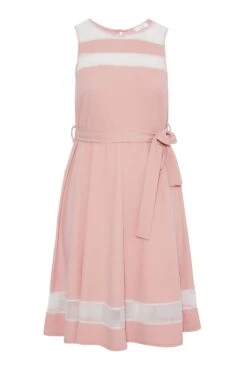 YOURS LONDON - Robe Rose Patineuse Avec Ceinture -GrandeTendance Boutique b7fb2336 eeea 48 161366 X
