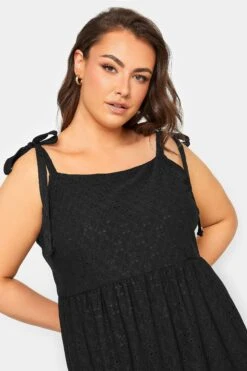 YOURS - Robe Maxi Noir Broderie Anglaise Volantée -GrandeTendance Boutique b81ddc1f 6997 40 137537 D