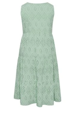 BUMP IT UP MATERNITY - Robe Midi Verte Pastel Broderie Anglaise -GrandeTendance Boutique bbef083a 3956 40 158398 Y