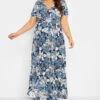 YOURS - Robe Bleue Maxi Cache-Coeur Imprimé Floral 1 YOURS - Robe Bleue Maxi Cache-Coeur Imprimé Floral -GrandeTendance Boutique bc8eb373 a150 4b 301607 A