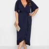 YOURS LONDON - Robe Bleue Marine Maxi Volantée Manches Amples 2 YOURS LONDON - Robe Bleue Marine Maxi Volantée Manches Amples -GrandeTendance Boutique c04672fc c208 40 162143 A