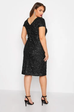 YOURS LONDON - Robe Sequin Noire Coupe Droite Manches Courtes -GrandeTendance Boutique c4204528 40a5 4d 161713 C